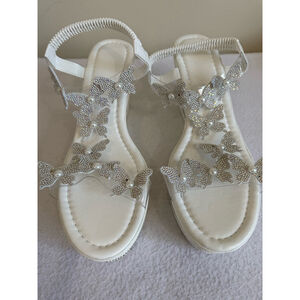 Unbranded wedge t-strap Sandals White rhinestone Butterfly Detail size 11. NWOT